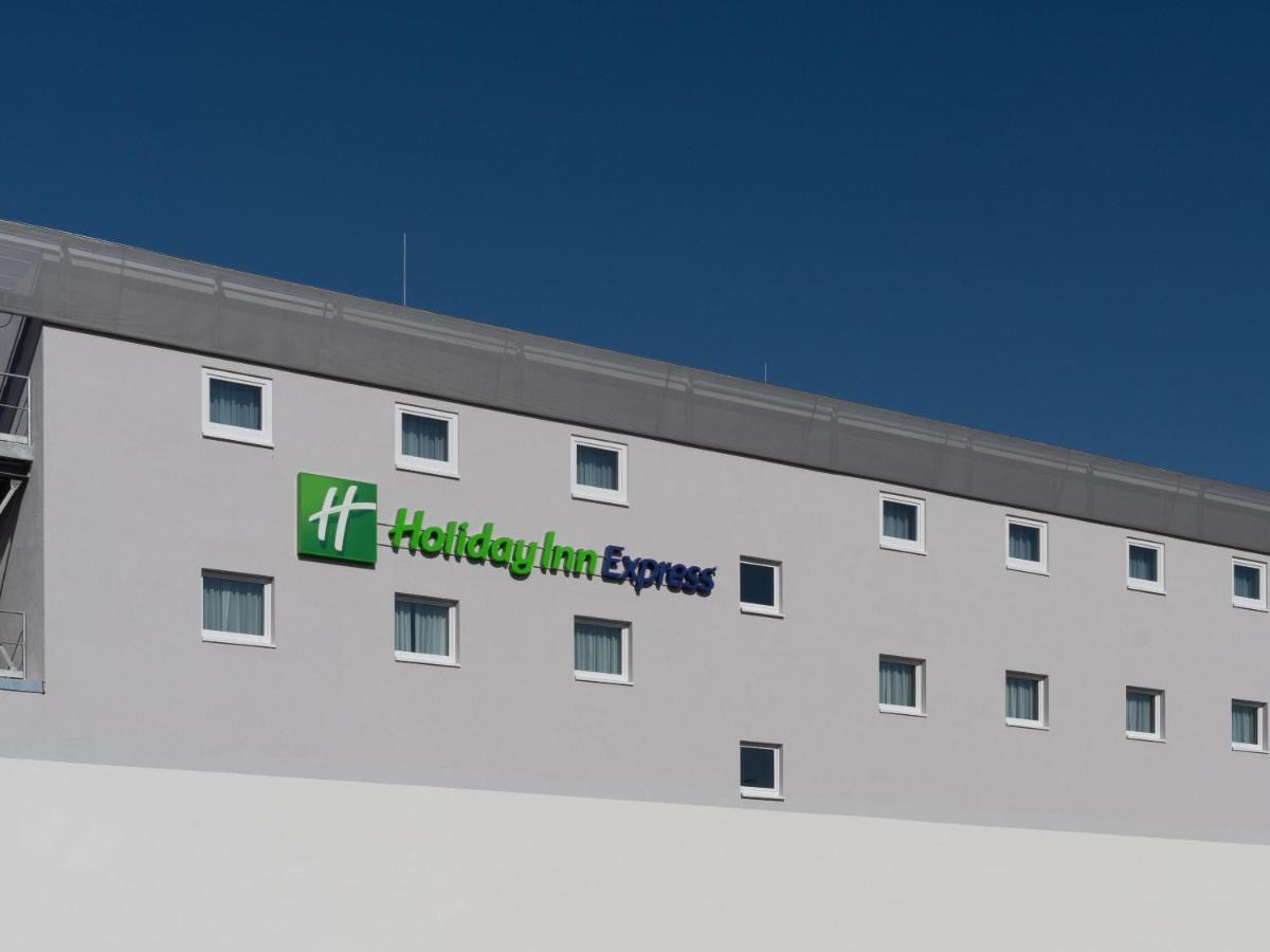 אגסטורף Holiday Inn Express - Hamburg South A7-As42, An Ihg Hotel מראה חיצוני תמונה