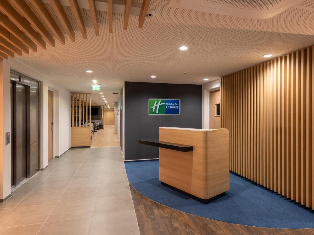 אגסטורף Holiday Inn Express - Hamburg South A7-As42, An Ihg Hotel מראה חיצוני תמונה