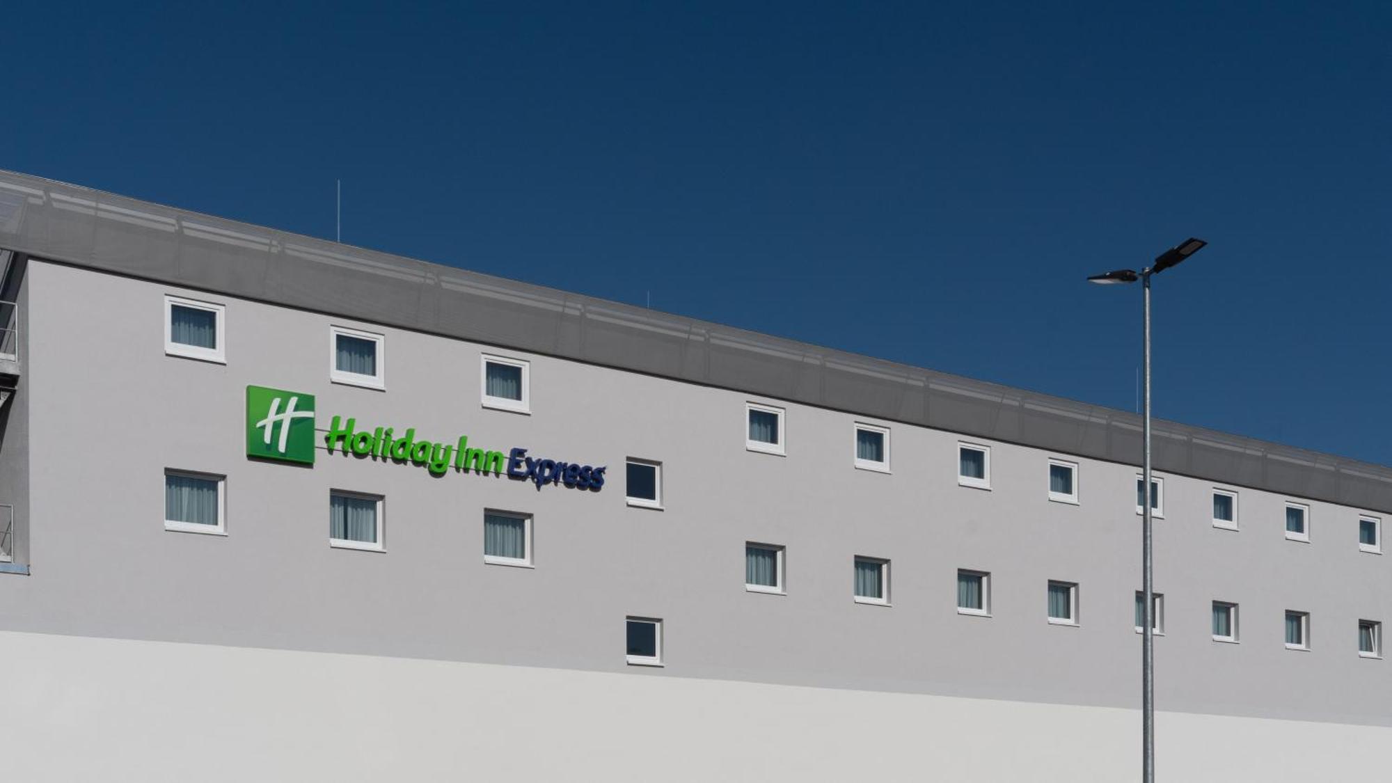 אגסטורף Holiday Inn Express - Hamburg South A7-As42, An Ihg Hotel מראה חיצוני תמונה